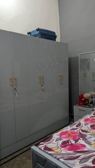 Complete bedroom set for sale bed_almari_dressing urgent sale