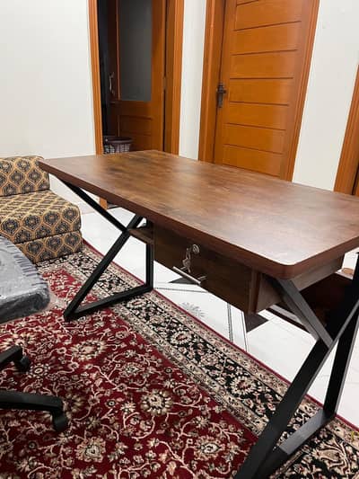 Premium Office Table + High-Quality Chair – Complete Setup