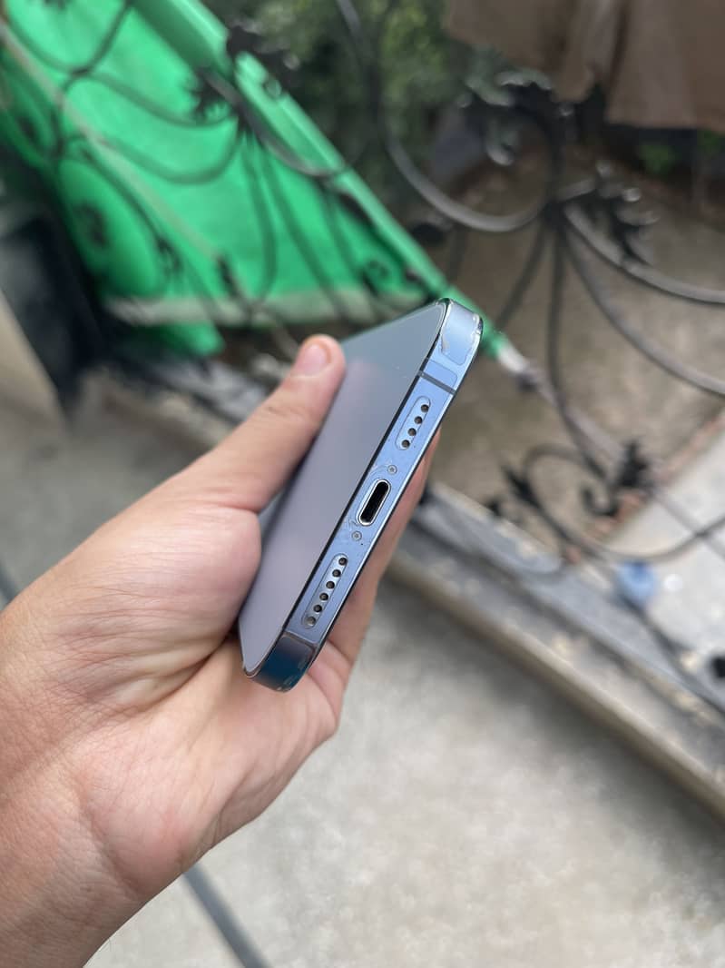 Apple iPhone 13 Pro Max 5