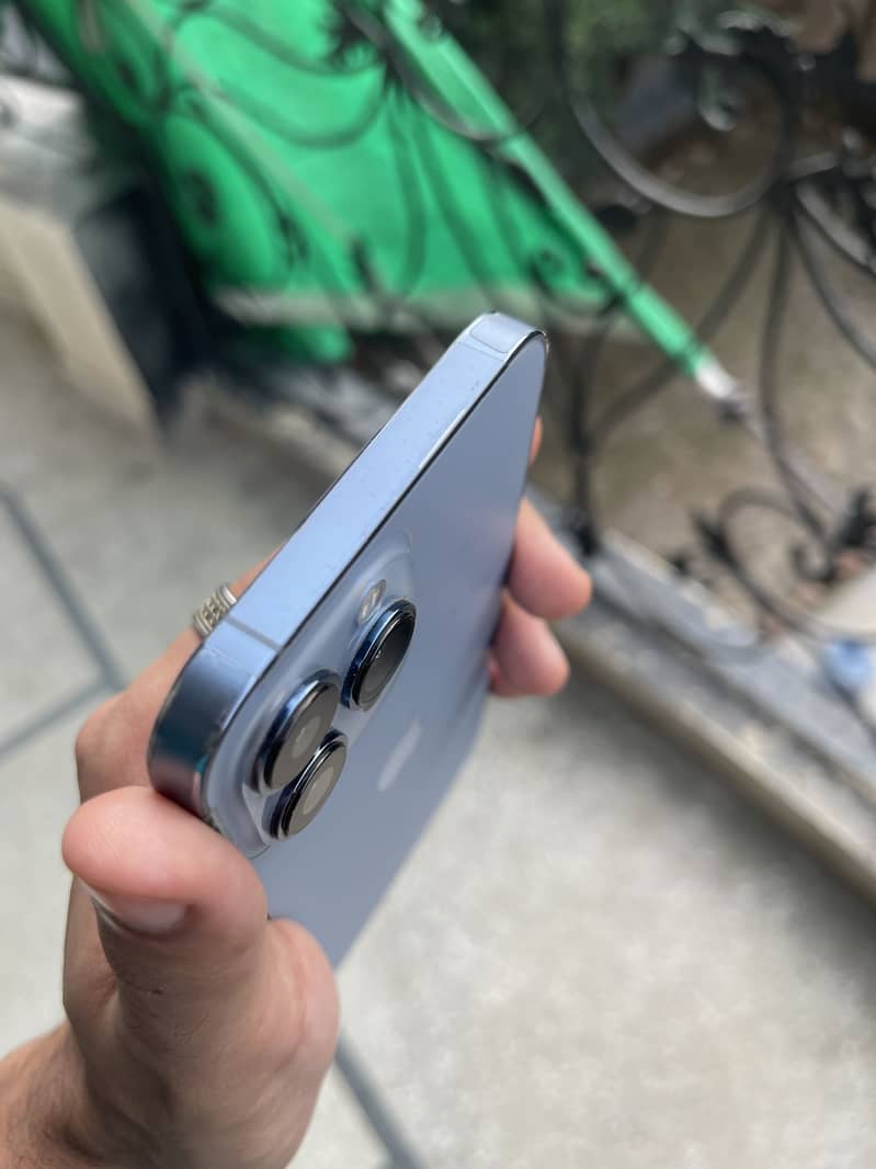 Apple iPhone 13 Pro Max 7
