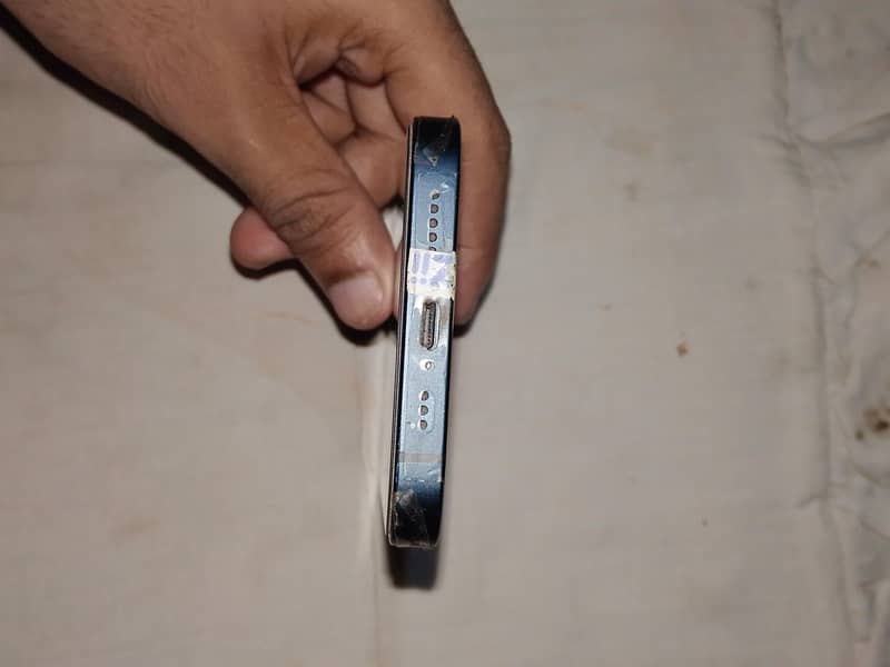 Apple iPhone 14 5