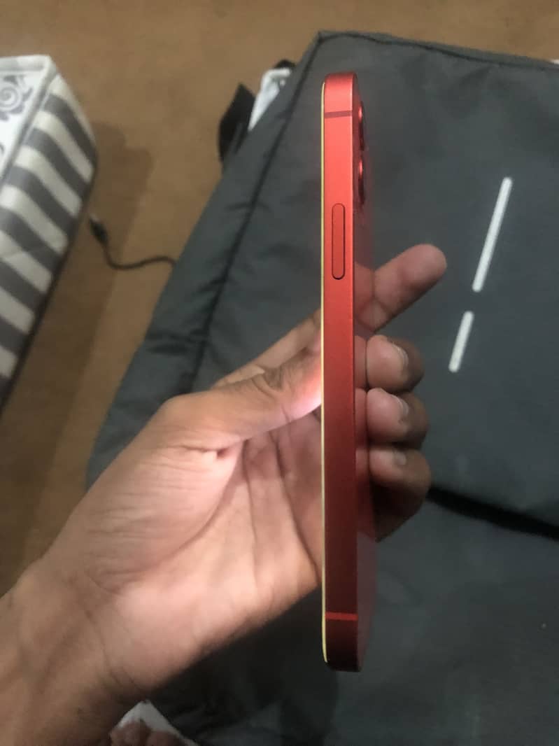 Apple iPhone 12 3