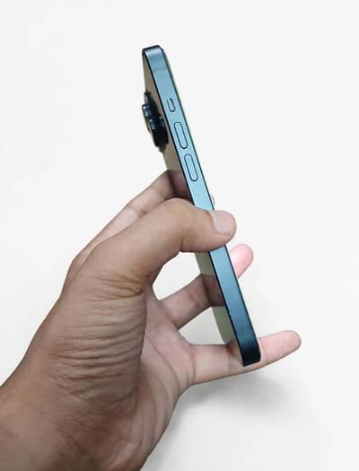 Apple iPhone 14