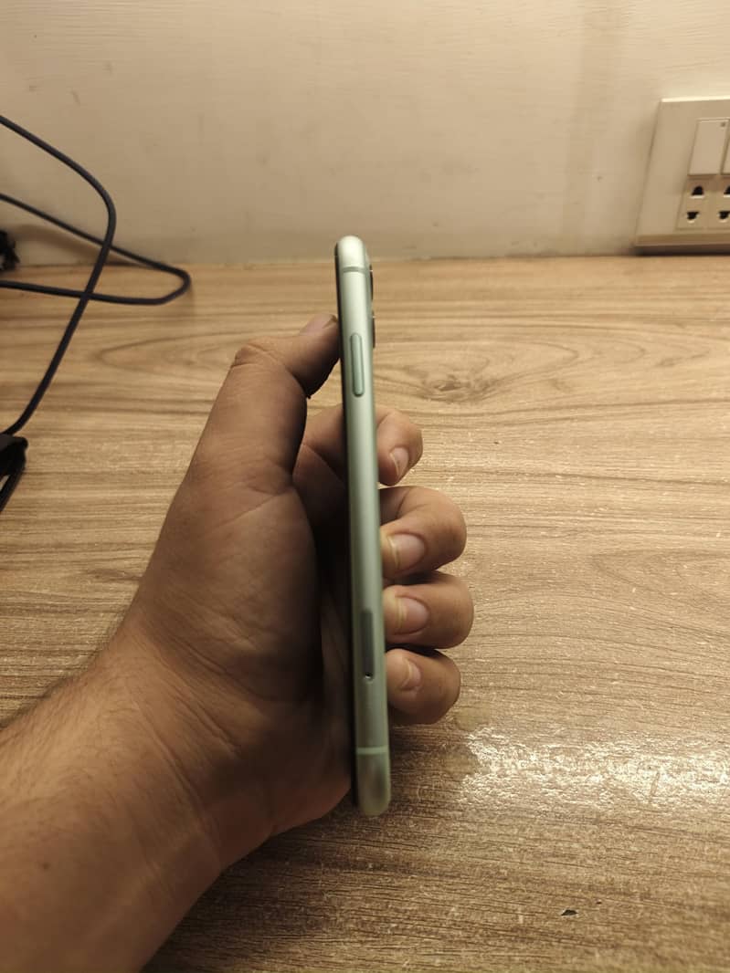 Apple iPhone 11 6