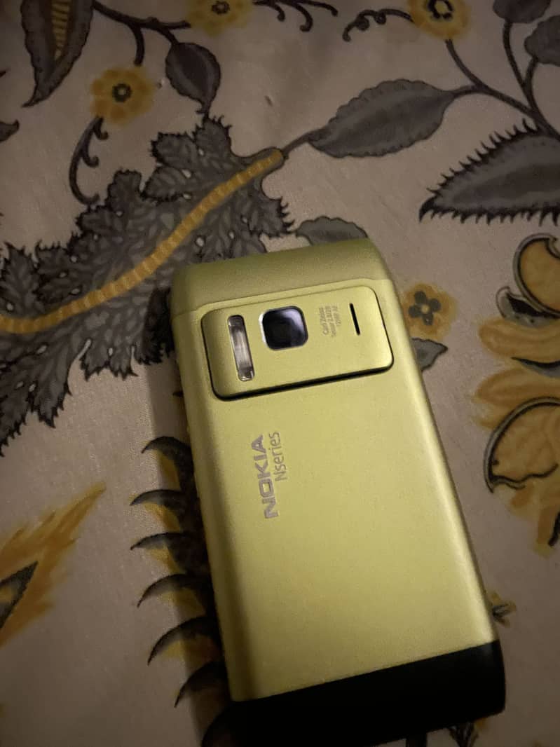 Nokia N8 3