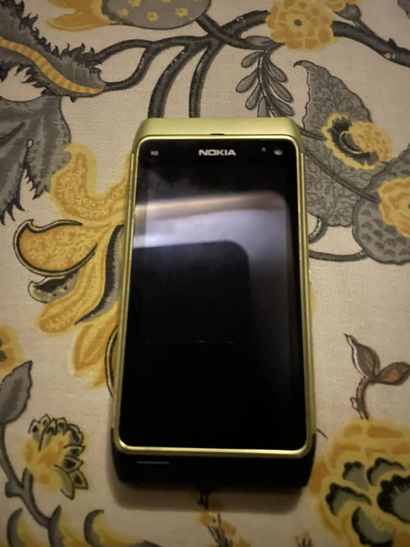 Nokia N8 4