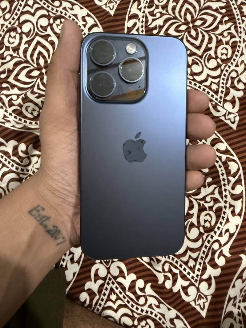 Apple iPhone 15 Pro fu 0