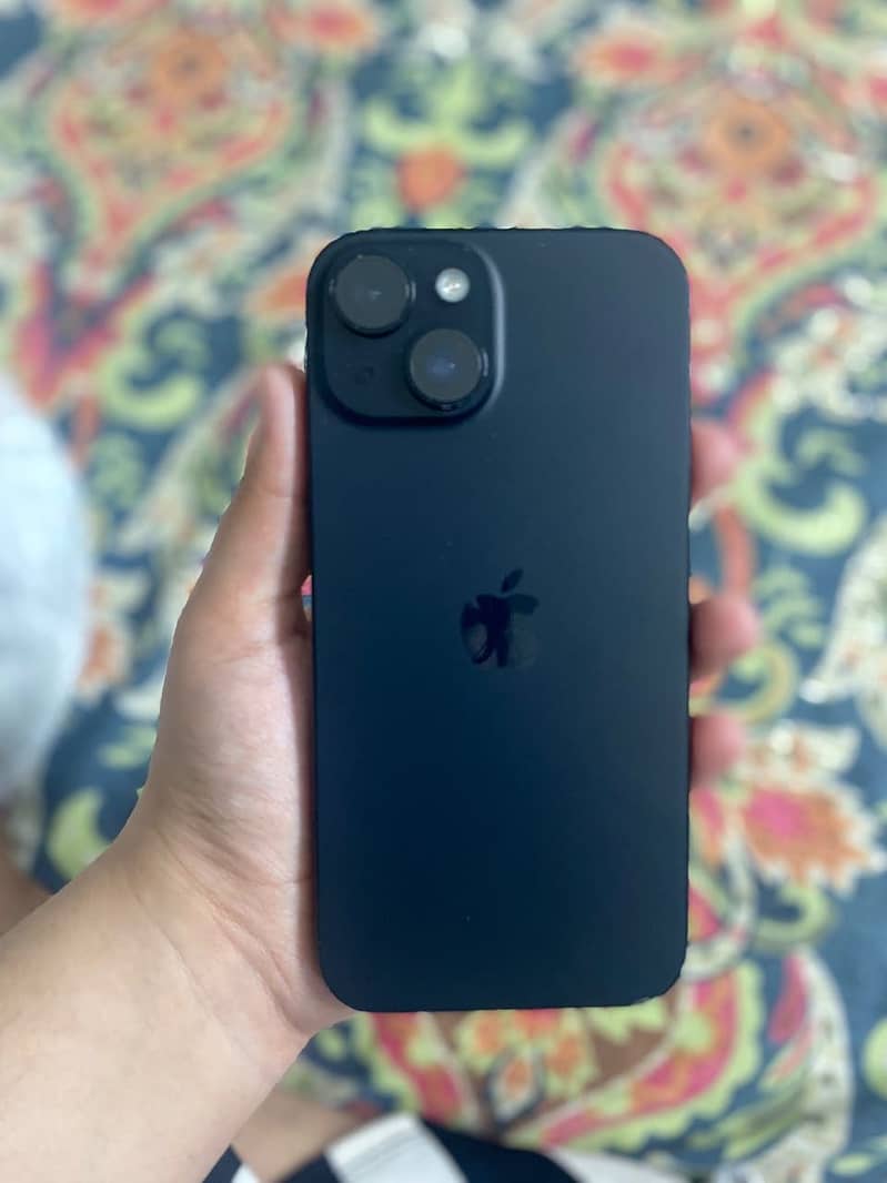 Apple iPhone 15 2
