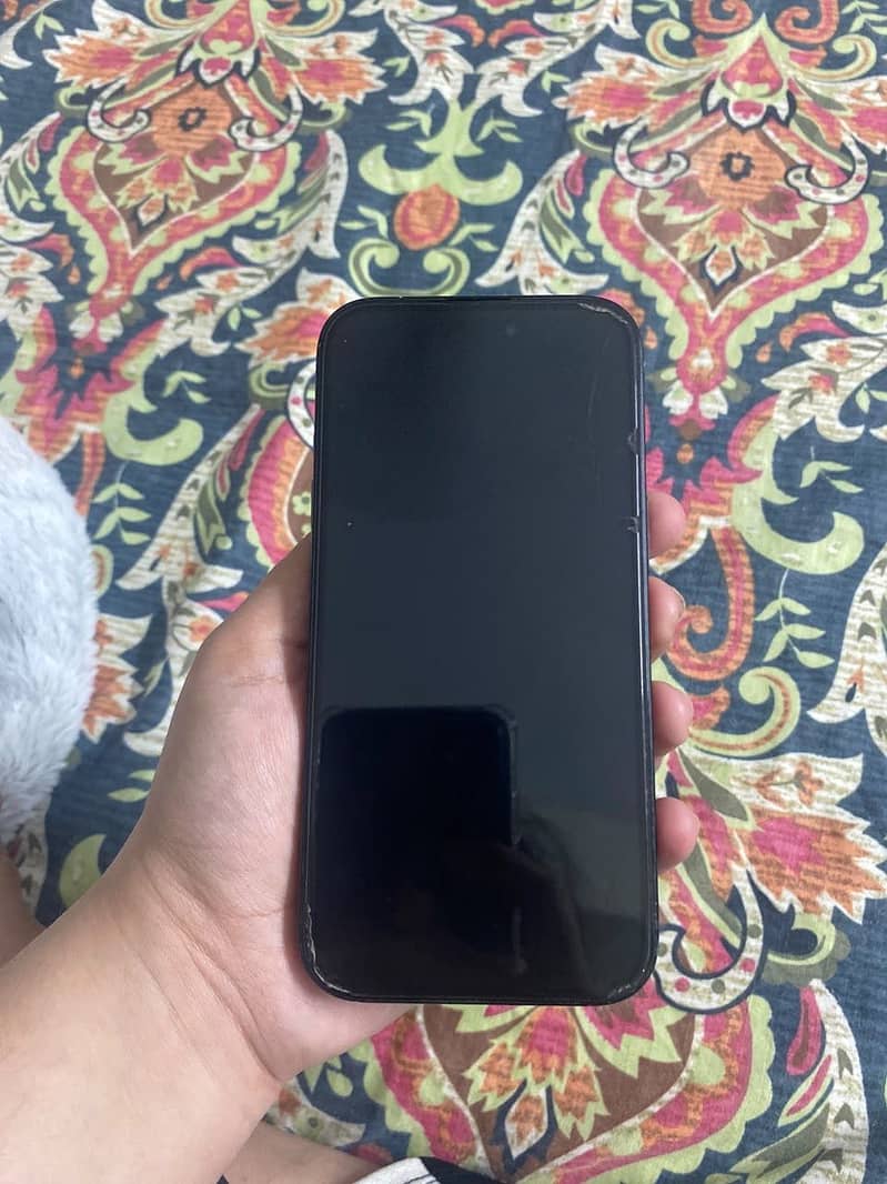 Apple iPhone 15 3