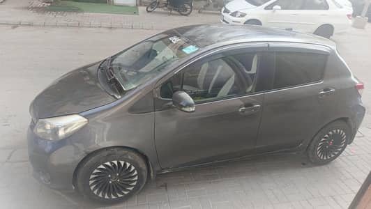 Toyota Vitz 2011