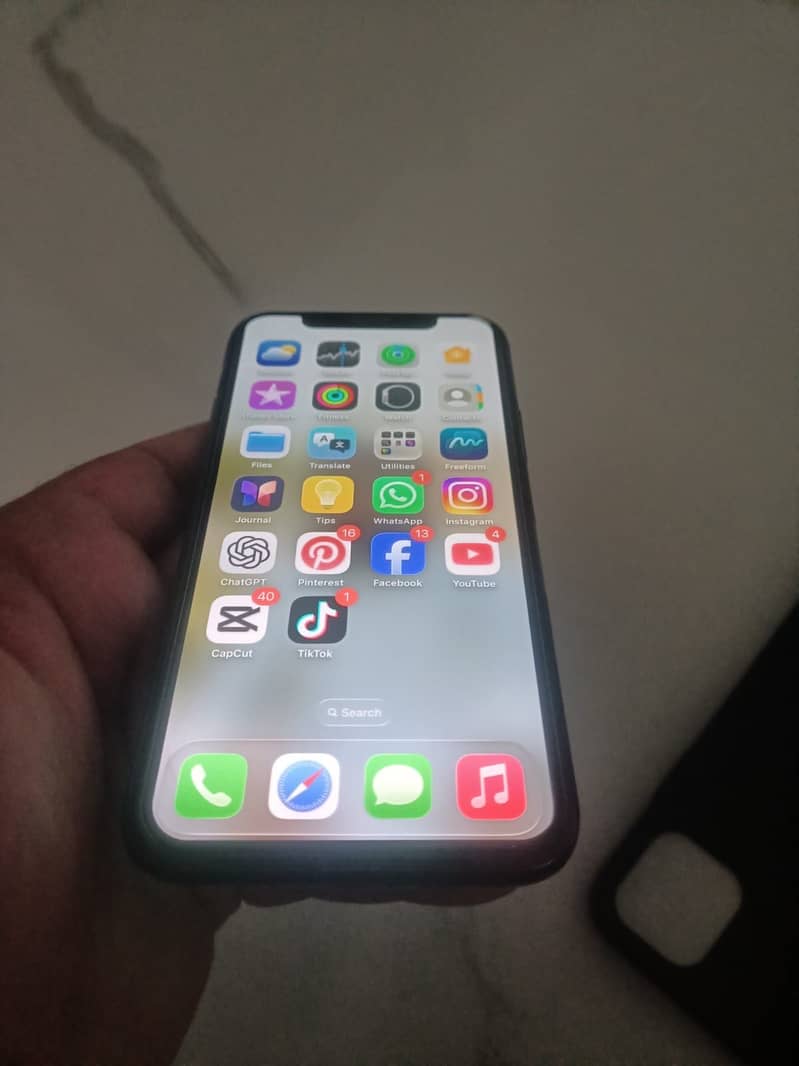 Apple iPhone 11 Pro 2