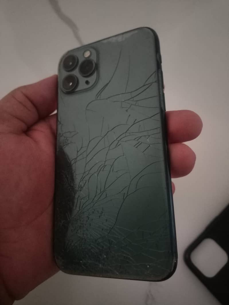 Apple iPhone 11 Pro 3