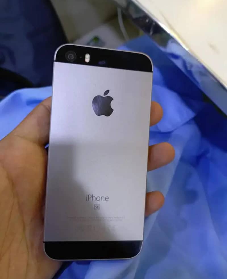 Apple iPhone 5SE 0