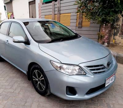 Toyota Corolla GLI 2013 vvti immaculate condition.
