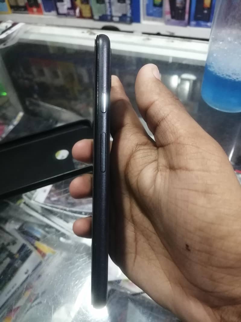 Google Pixel 5 4