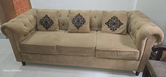 Urgent 6 Seater Sofa Set for Sale