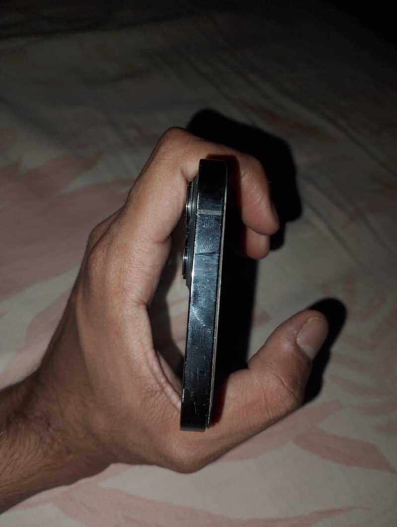 iphone 12 Pro Max 4