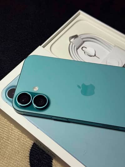 iPhone 16 Plus 256gb Full box.