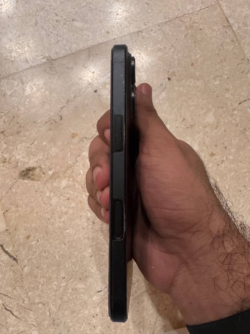 Apple iPhone 16 Pro 5