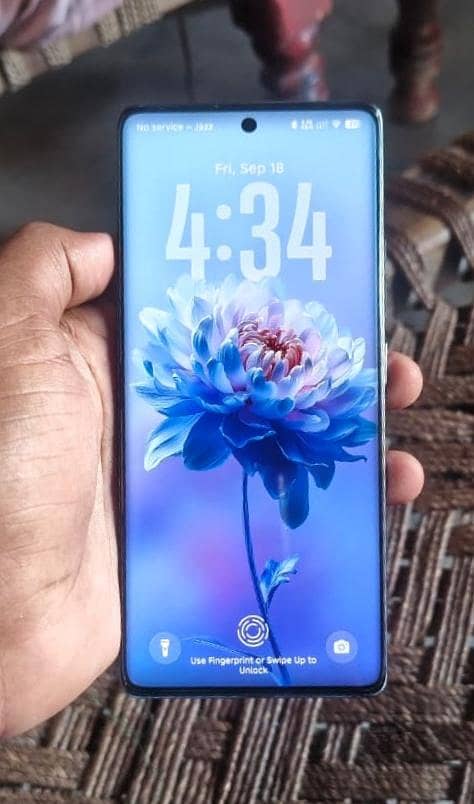 TECNO COMAN 40 PRO 1