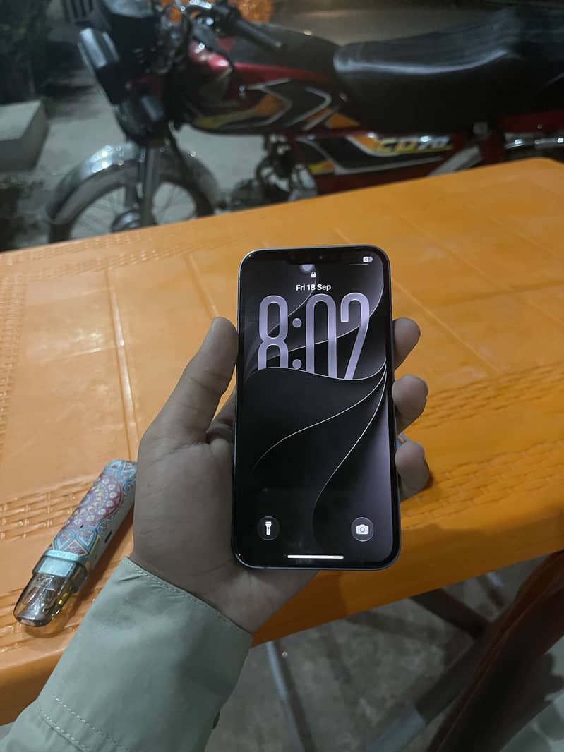 Apple iPhone 14 1