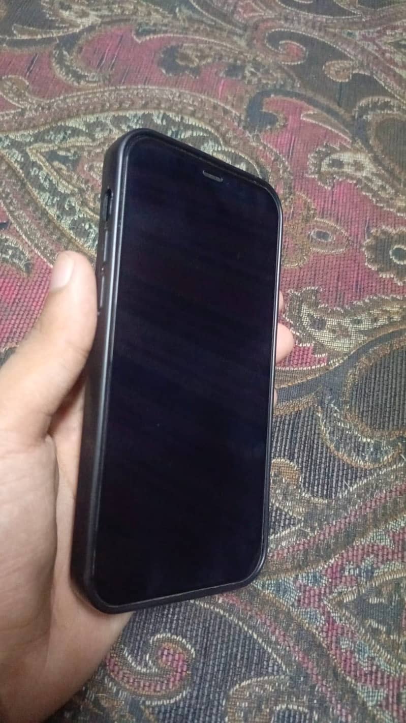 Apple iPhone 12 6