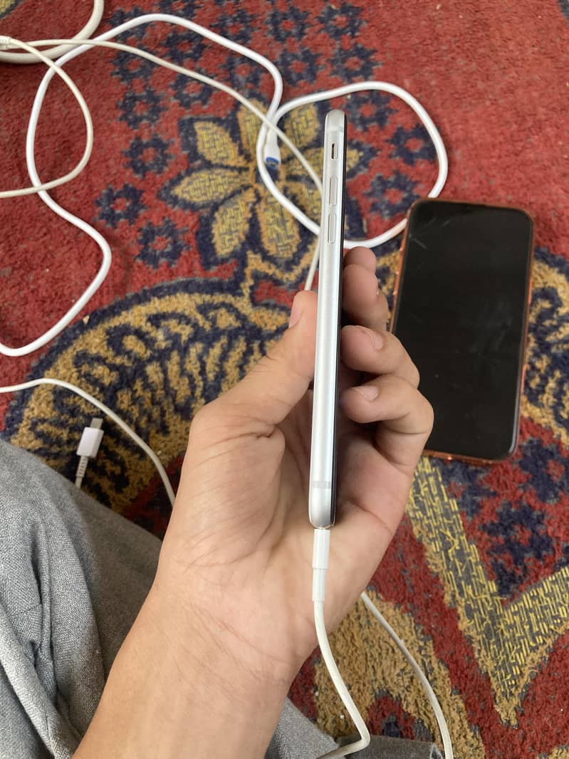 Apple iPhone 8 4