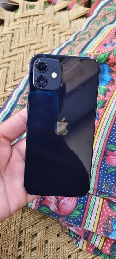 Apple iPhone 12