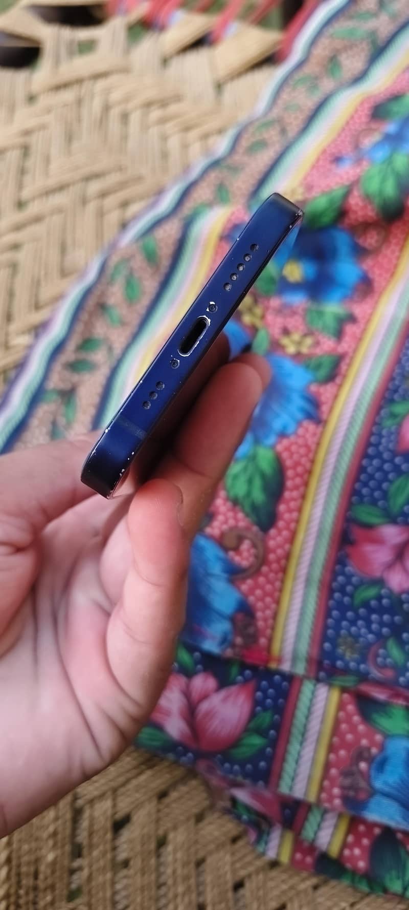 Apple iPhone 12 3