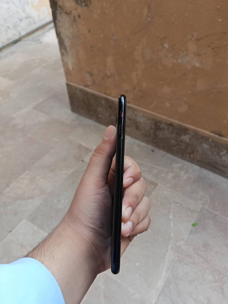 Apple iPhone 7 Plus 2