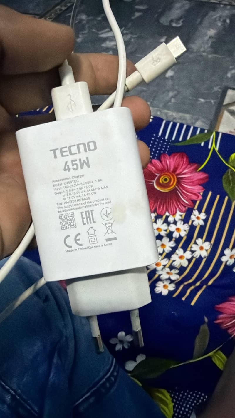 Tecno camon 40 pro 5