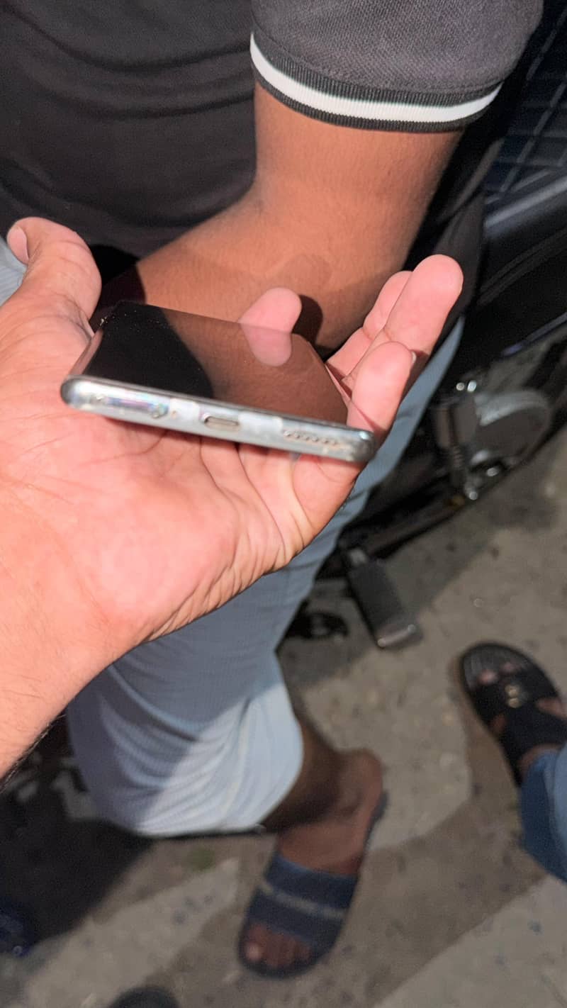 Tecno CAMON 40 Pro 9