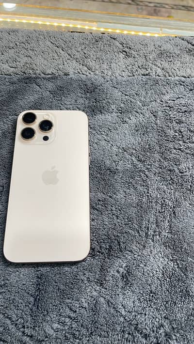 Apple iPhone 16 Pro Max