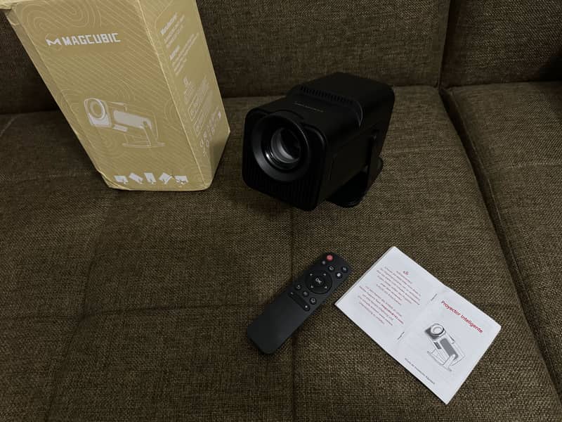 Macubic hy3200 projector 2