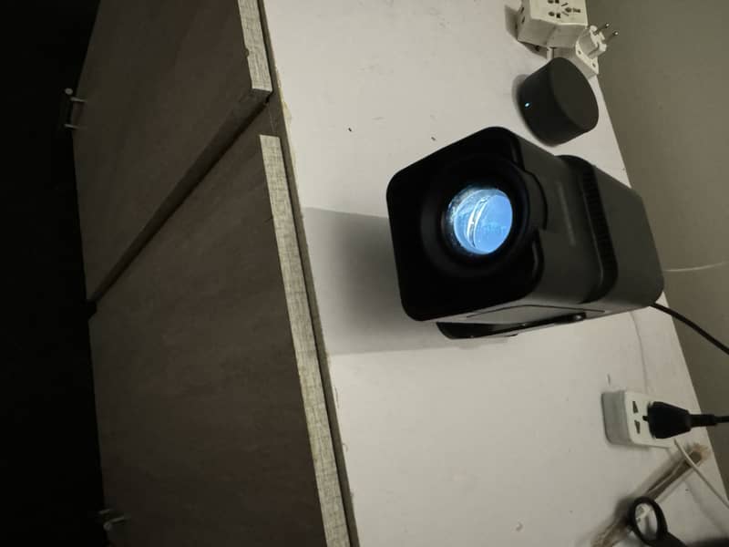 Macubic hy3200 projector 11