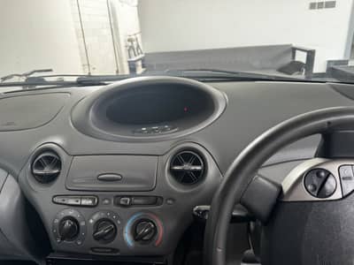 Toyota Vitz 2006