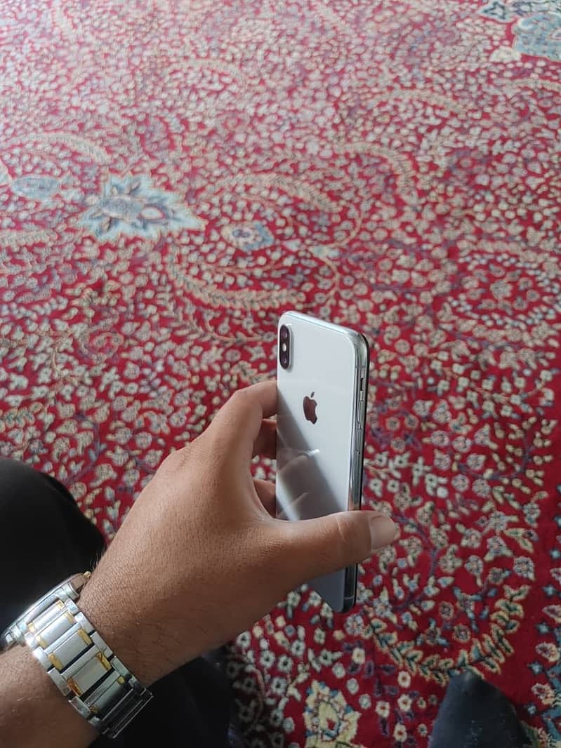 Apple iPhone X 3