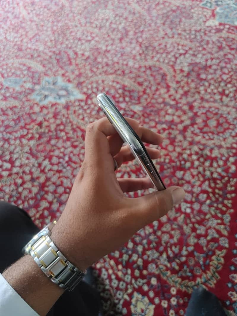 Apple iPhone X 5