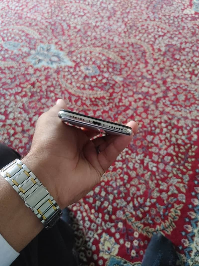 Apple iPhone X 6