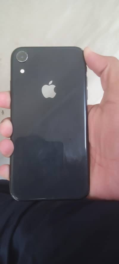 Apple iPhone XR.