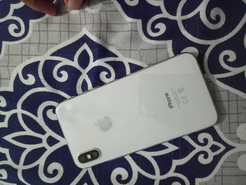 Apple iPhone X 3