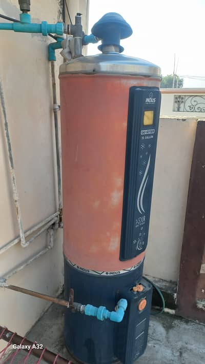Indus company, 35 Gallons Gas geyser.