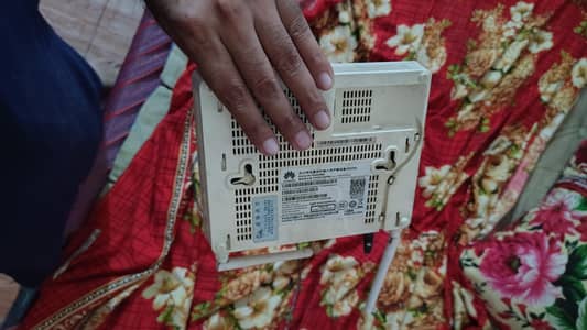 I am selling Huawei router fibre