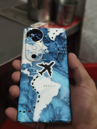 Vivo V40 box and charge b sath hai available hai 8/256