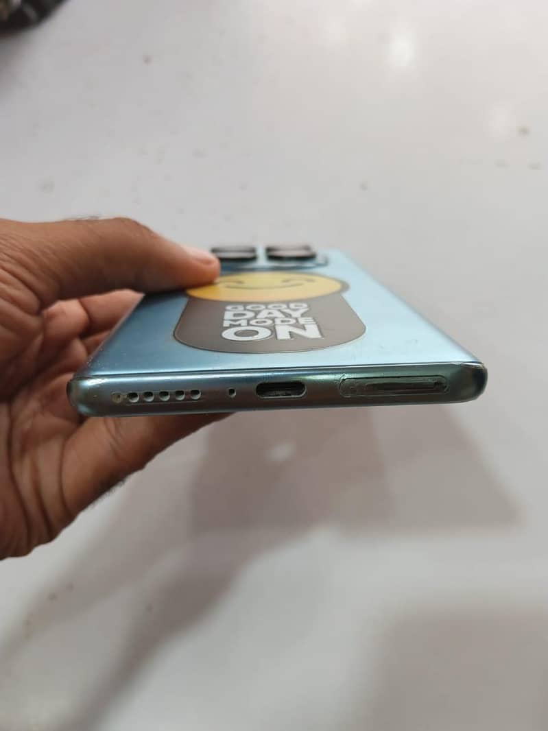 Xiaomi Redmi Note 14 Pro 1