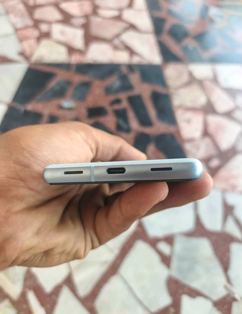 Google Pixel 7a 3