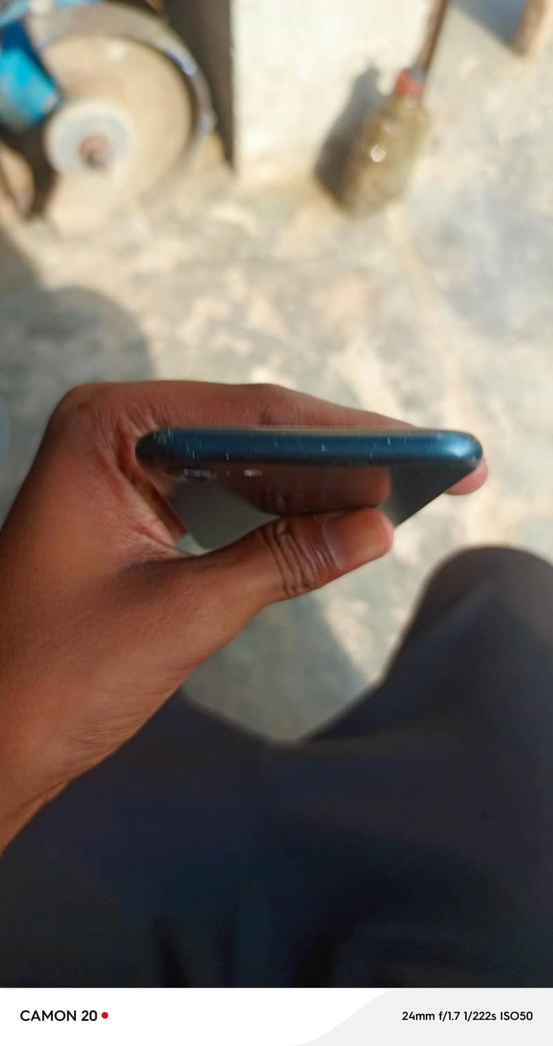 Apple iPhone 7 3