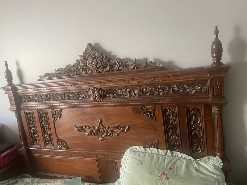 Double bed 0