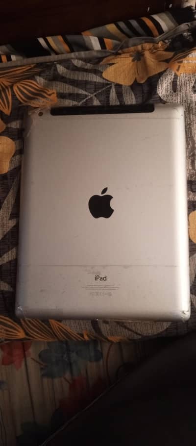 iphone iPad for sell all ok hai sacreen halki Berke hai but panal all