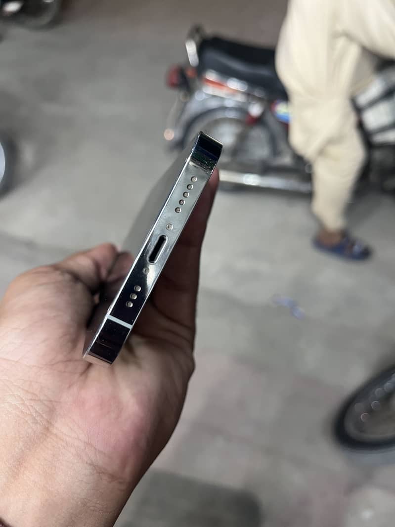 Apple iPhone 13 Pro 2
